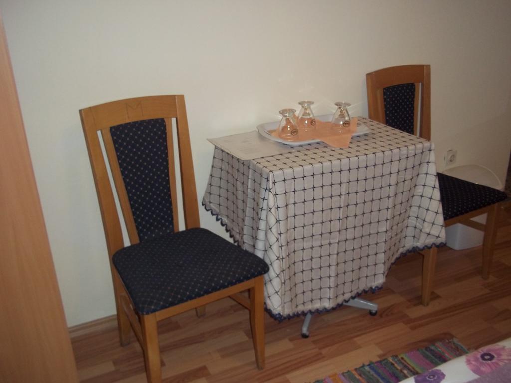 Rooms Zigic Korenica Habitación foto
